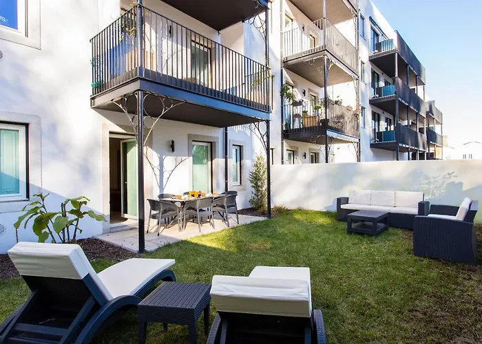 Liberdade Garden Apartment by Altido